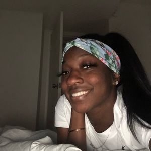 Meet your Posher, Jada